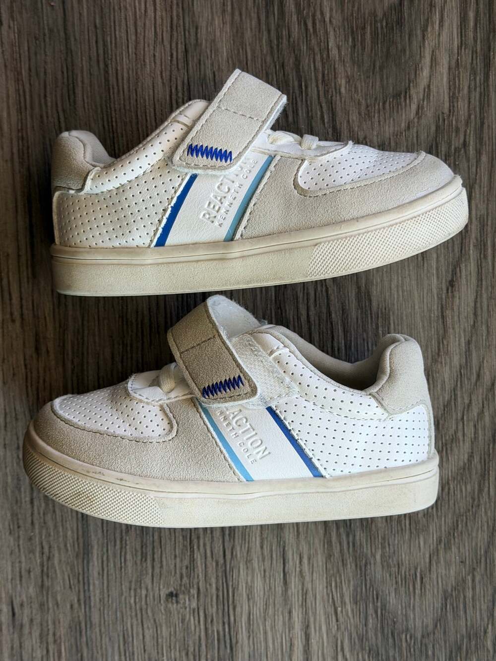Kenneth Cole Reaction Toddler Sneakers Size 6 White Beige Blue Velcro
